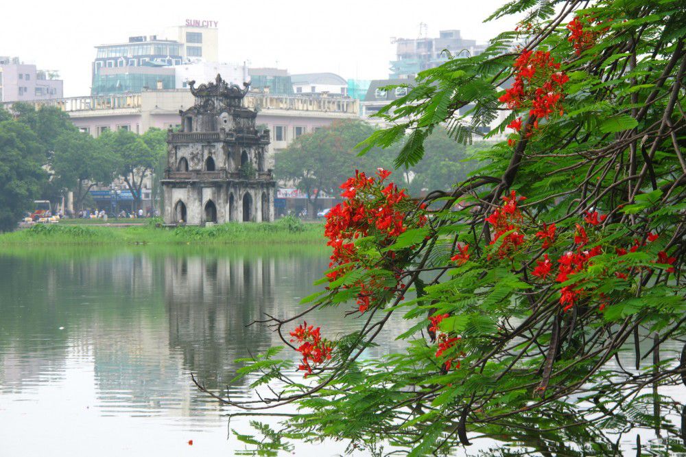 Hoàn Kiếm Lake